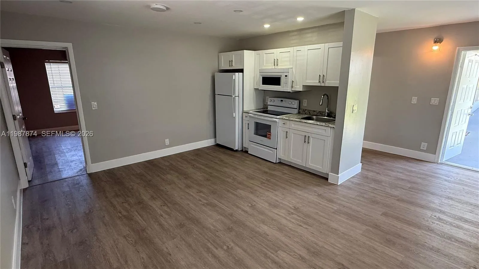 216 Nw 12th St 1, Pompano Beach, Florida 33060, Pompano Beach, Florida 33060, 1 Bedroom Bedrooms, ,1 BathroomBathrooms,Residential Lease,For Rent,216 Nw 12th St 1, Pompano Beach, Florida 33060,A11987874