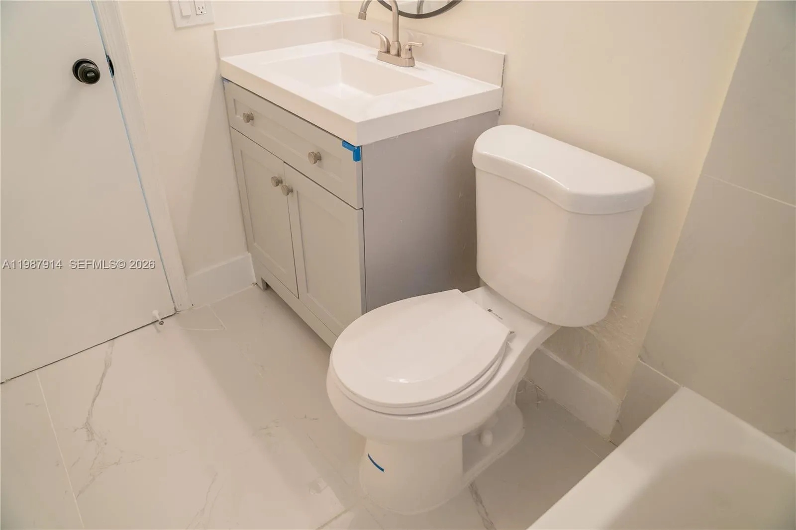 615 Ne 26th St 2, Wilton Manors, Florida 33305, Wilton Manors, Florida 33305, 2 Bedrooms Bedrooms, ,1 BathroomBathrooms,Residential Lease,For Rent,615 Ne 26th St 2, Wilton Manors, Florida 33305,A11987914