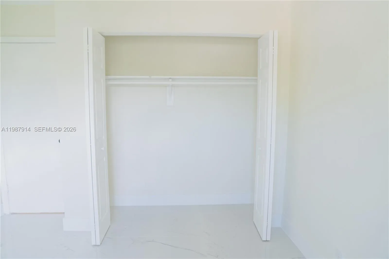 615 Ne 26th St 2, Wilton Manors, Florida 33305, Wilton Manors, Florida 33305, 2 Bedrooms Bedrooms, ,1 BathroomBathrooms,Residential Lease,For Rent,615 Ne 26th St 2, Wilton Manors, Florida 33305,A11987914