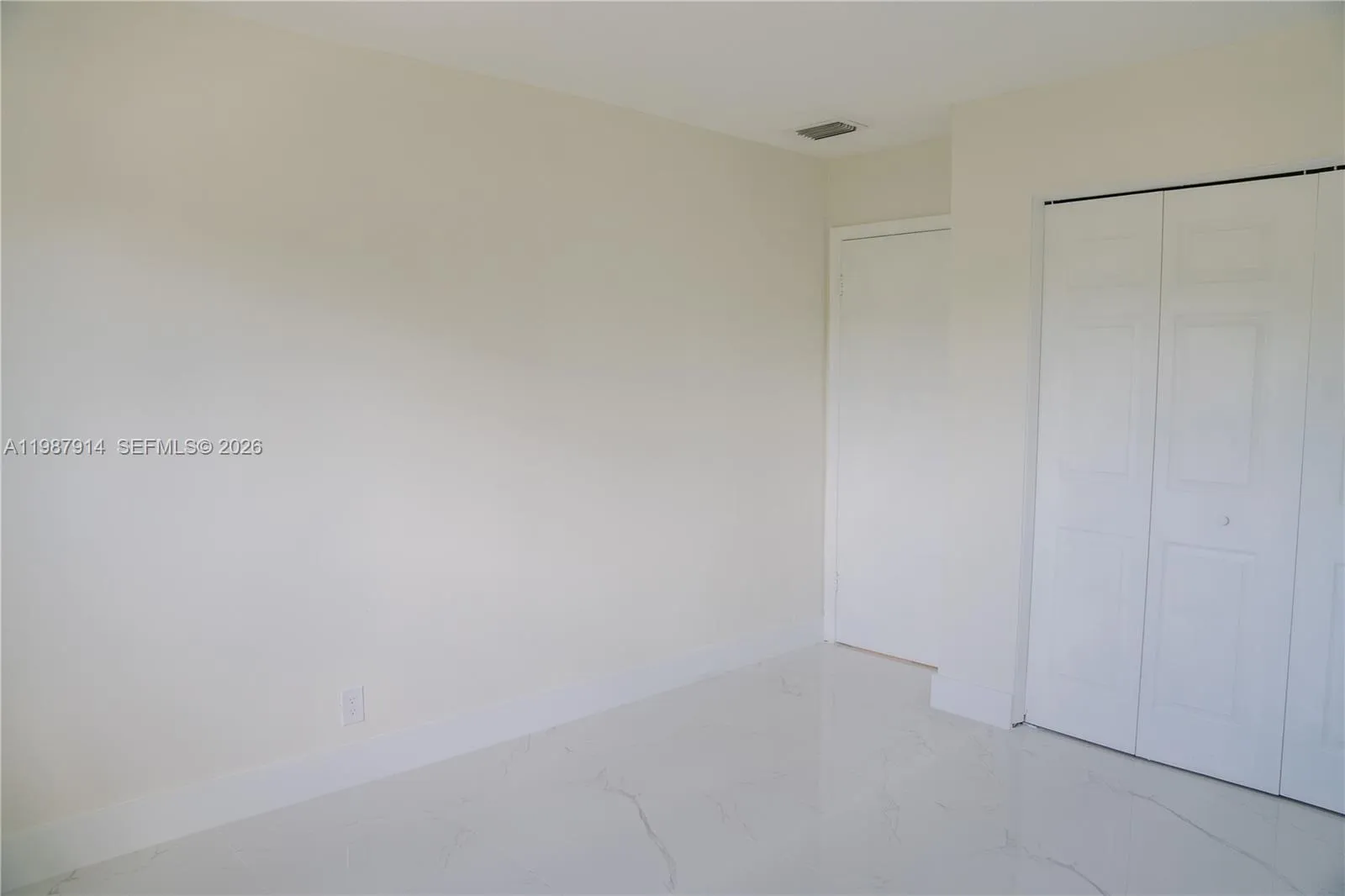 615 Ne 26th St 2, Wilton Manors, Florida 33305, Wilton Manors, Florida 33305, 2 Bedrooms Bedrooms, ,1 BathroomBathrooms,Residential Lease,For Rent,615 Ne 26th St 2, Wilton Manors, Florida 33305,A11987914