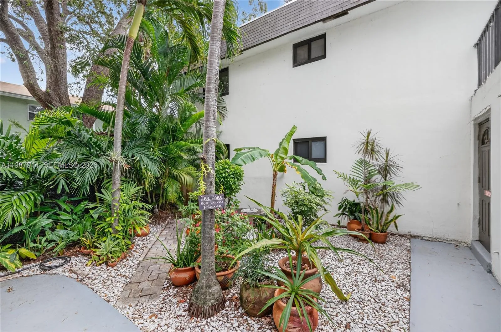 615 Ne 26th St 2, Wilton Manors, Florida 33305, Wilton Manors, Florida 33305, 2 Bedrooms Bedrooms, ,1 BathroomBathrooms,Residential Lease,For Rent,615 Ne 26th St 2, Wilton Manors, Florida 33305,A11987914