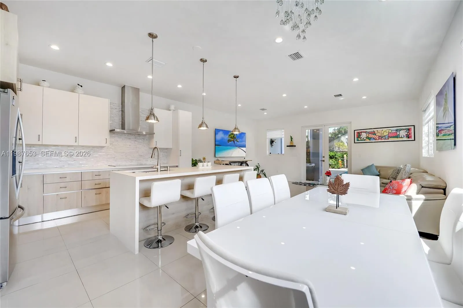 2943 Sw 23rd St, Miami, Florida 33145, Miami, Florida 33145, 3 Bedrooms Bedrooms, ,2 BathroomsBathrooms,Residential,For Sale,2943 Sw 23rd St, Miami, Florida 33145,A11987653