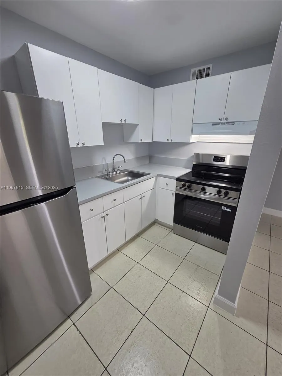 11005 Sw 1st St 206, Sweetwater, Florida 33174, Sweetwater, Florida 33174, 2 Bedrooms Bedrooms, ,1 BathroomBathrooms,Residential Lease,For Rent,11005 Sw 1st St 206, Sweetwater, Florida 33174,A11987913
