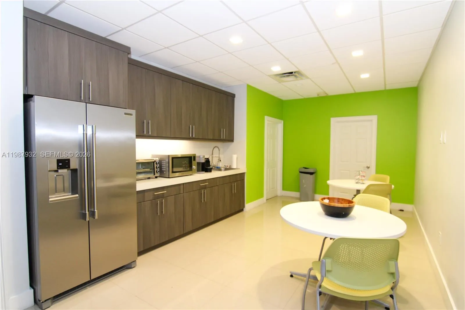 Employee​​‌​​​​‌​​‌‌​‌‌​​​‌‌​‌​‌​‌​​​‌​​ Lounge