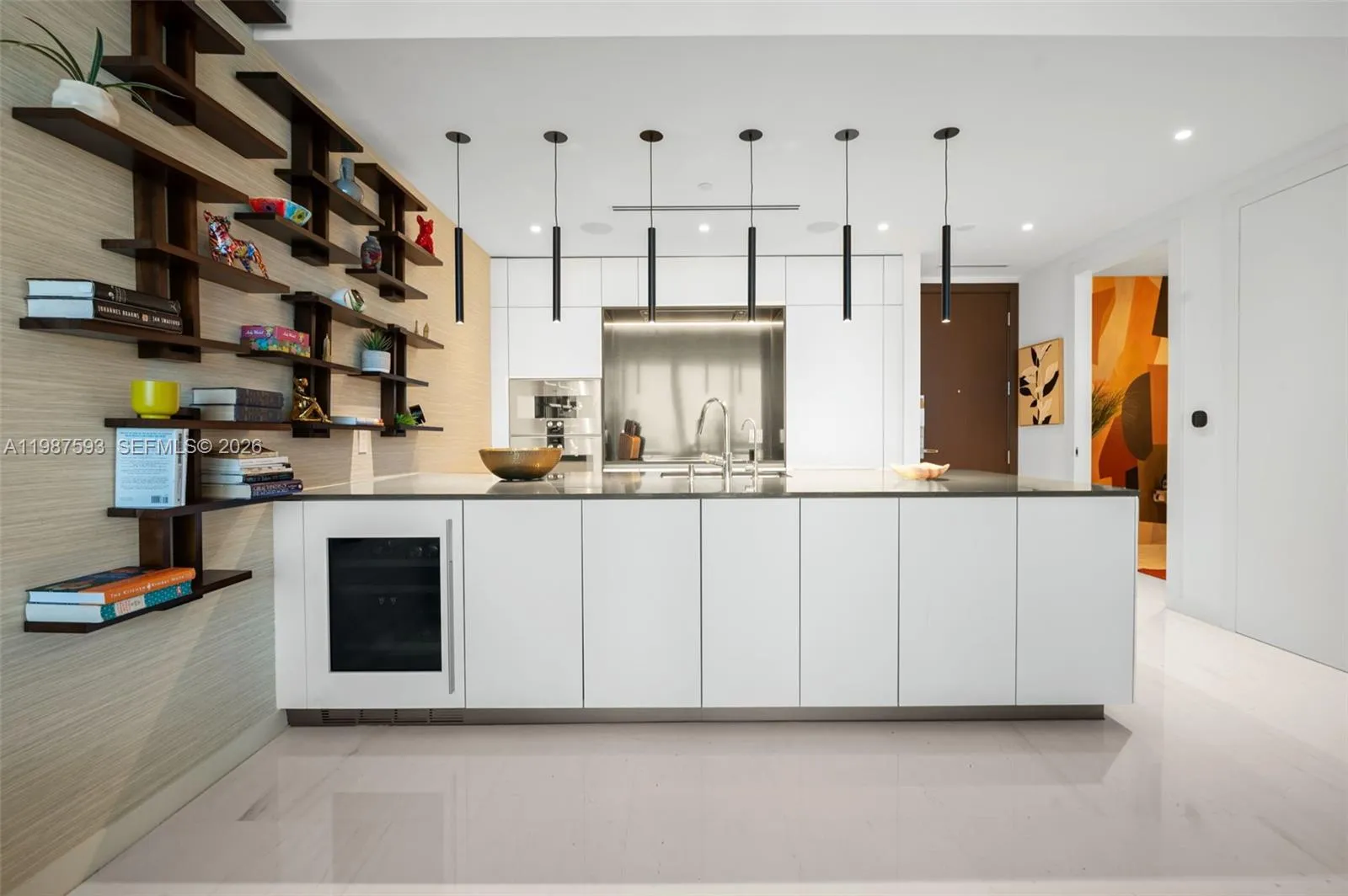 300 Biscayne Blvd Way 2106, Miami, Florida 33131, Miami, Florida 33131, 1 Bedroom Bedrooms, 2 Rooms Rooms,1 BathroomBathrooms,Residential,For Sale,300 Biscayne Blvd Way 2106, Miami, Florida 33131,A11987593