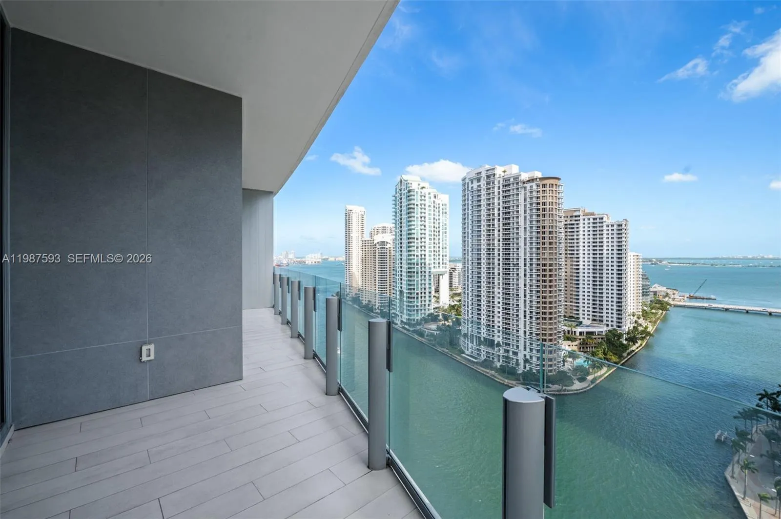 300 Biscayne Blvd Way 2106, Miami, Florida 33131, Miami, Florida 33131, 1 Bedroom Bedrooms, 2 Rooms Rooms,1 BathroomBathrooms,Residential,For Sale,300 Biscayne Blvd Way 2106, Miami, Florida 33131,A11987593