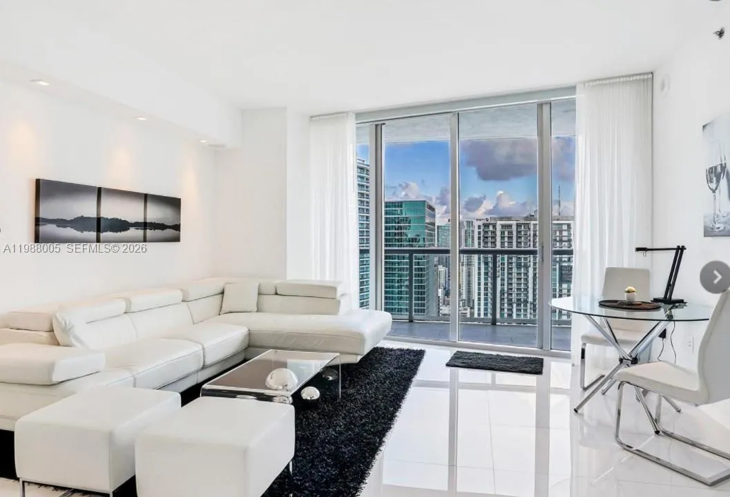 475 Brickell Ave 4310, Miami, Florida 33131, Miami, Florida 33131, ,1 BathroomBathrooms,Residential Lease,For Rent,475 Brickell Ave 4310, Miami, Florida 33131,A11988005