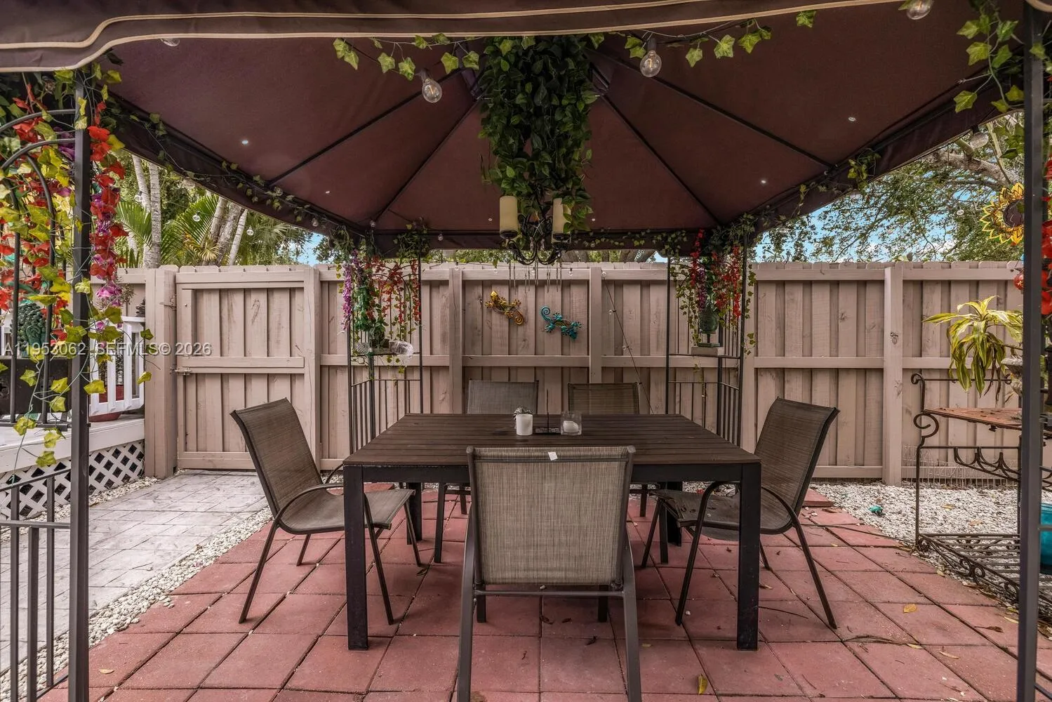 11803 Ne 11 Ave, Biscayne Park, Florida 33161, Biscayne Park, Florida 33161, ,Residential Income,For Sale,11803 Ne 11 Ave, Biscayne Park, Florida 33161,A11953062