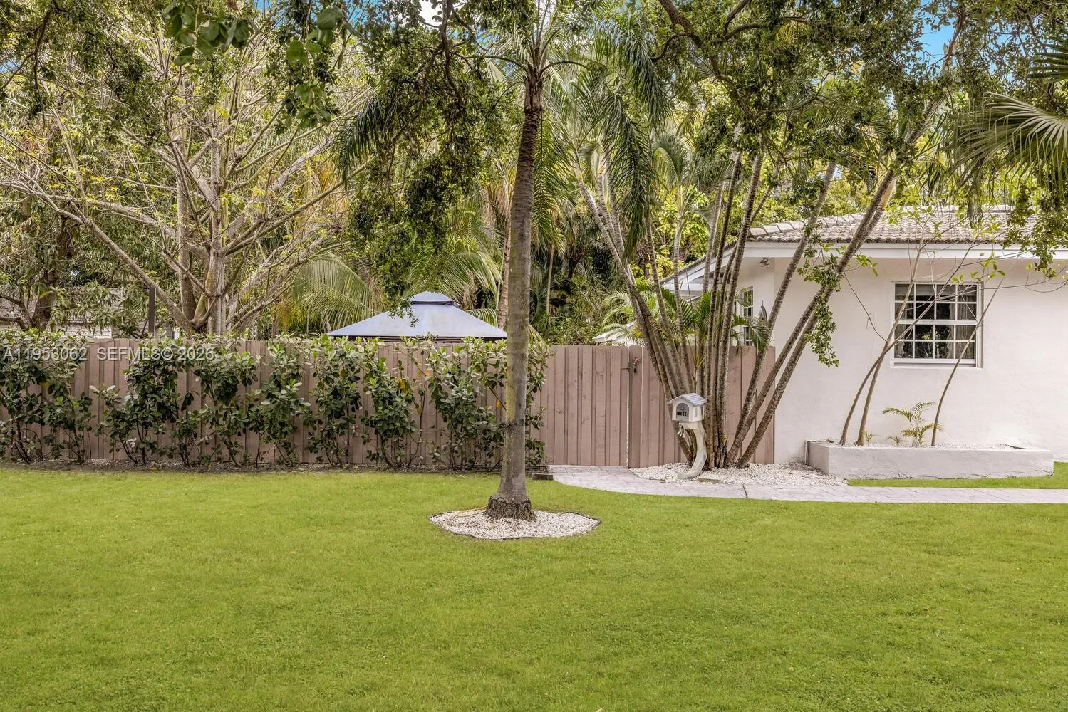 11803 Ne 11 Ave, Biscayne Park, Florida 33161, Biscayne Park, Florida 33161, ,Residential Income,For Sale,11803 Ne 11 Ave, Biscayne Park, Florida 33161,A11953062