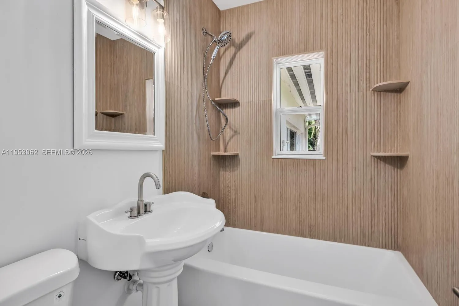 11803 Ne 11 Ave, Biscayne Park, Florida 33161, Biscayne Park, Florida 33161, ,Residential Income,For Sale,11803 Ne 11 Ave, Biscayne Park, Florida 33161,A11953062