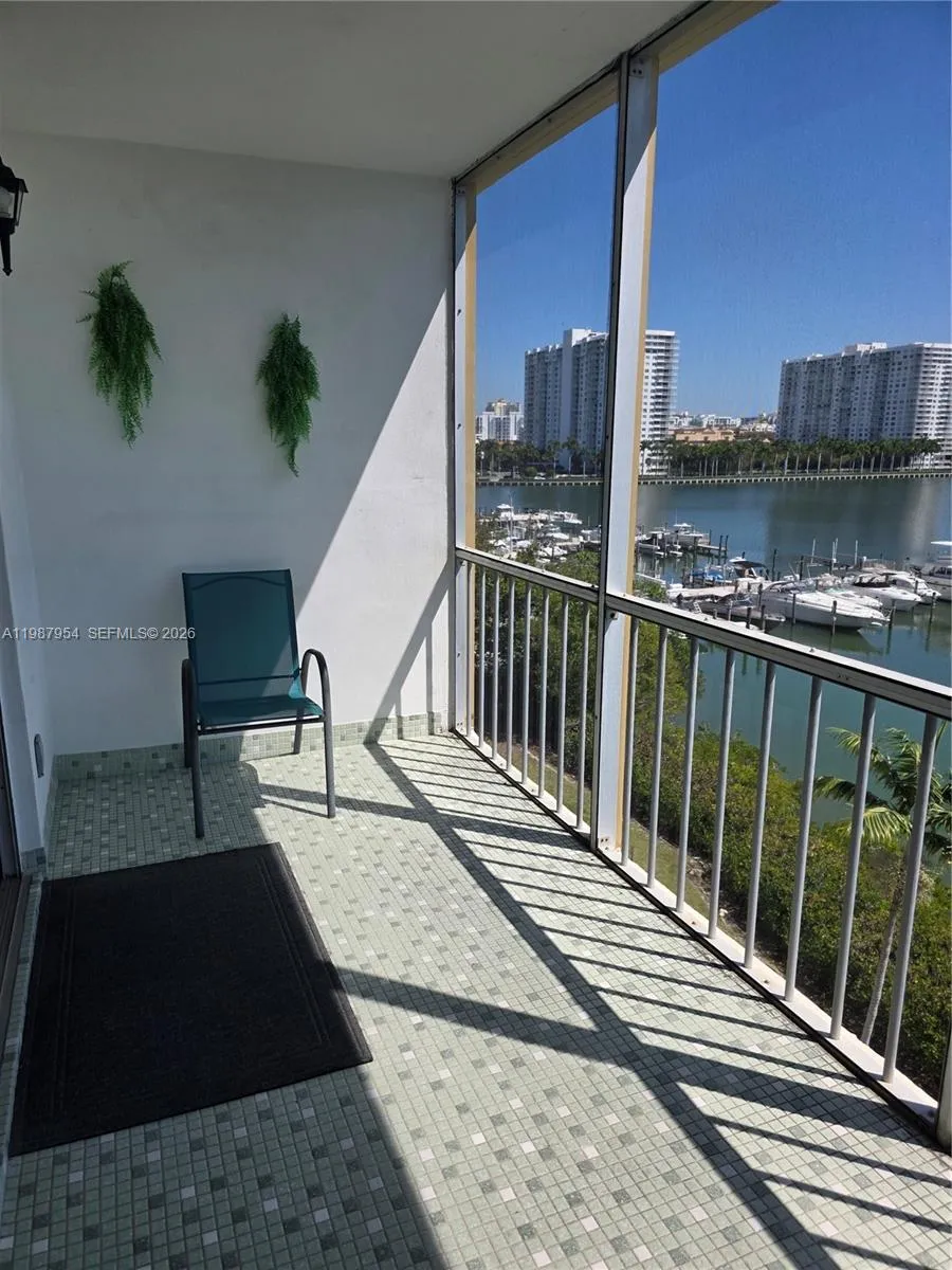 2861 Leonard Dr F605, Aventura, Florida 33160, Aventura, Florida 33160, 1 Bedroom Bedrooms, ,1 BathroomBathrooms,Residential Lease,For Rent,2861 Leonard Dr F605, Aventura, Florida 33160,A11987954