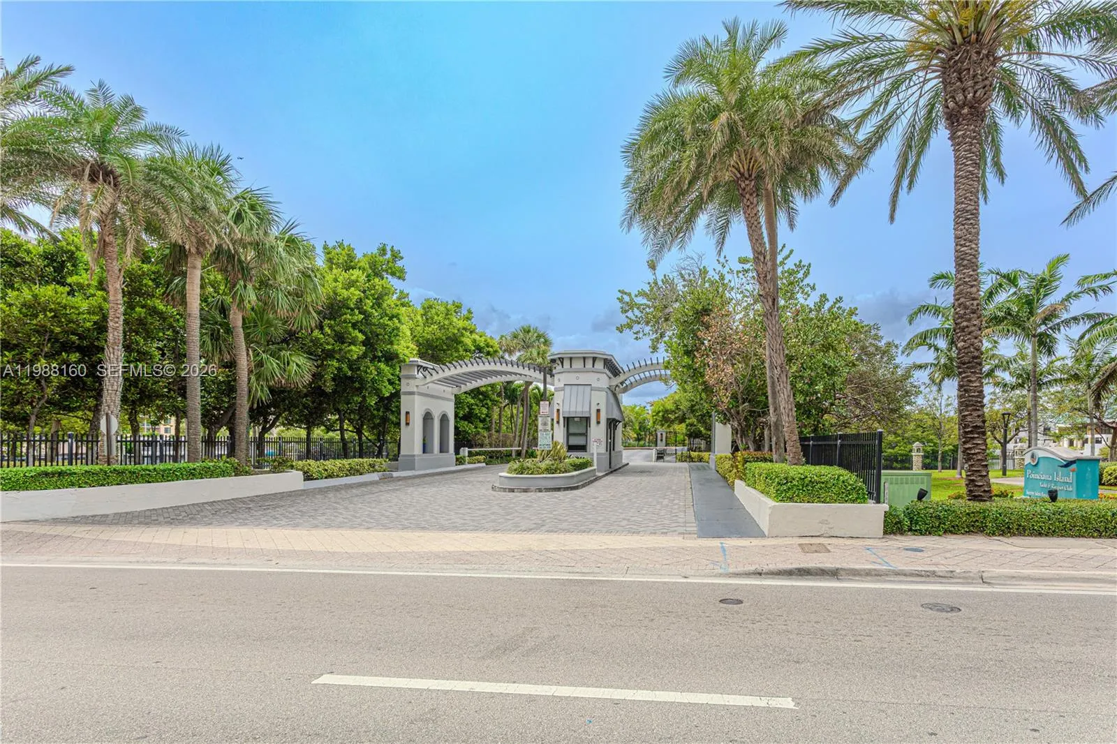 231 Poinciana Dr 401, Sunny Isles Beach, Florida 3, Sunny Isles Beach, Florida 33160, 3 Bedrooms Bedrooms, ,2 BathroomsBathrooms,Residential Lease,For Rent,231 Poinciana Dr 401, Sunny Isles Beach, Florida 3,A11988160