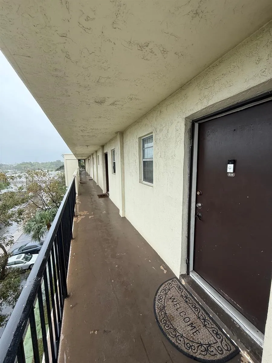 220 Sw 9th Ave 516, Hallandale Beach, Florida 3300, Hallandale Beach, Florida 33009, 2 Bedrooms Bedrooms, ,2 BathroomsBathrooms,Residential Lease,For Rent,220 Sw 9th Ave 516, Hallandale Beach, Florida 3300,A11988028