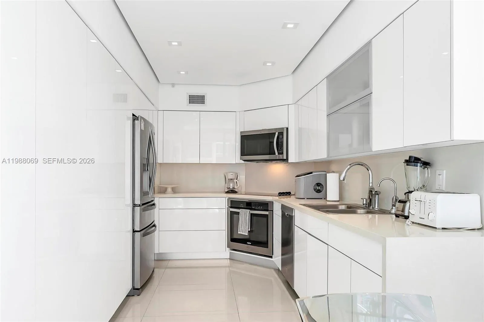 3370 Hidden Bay Dr 2210, Aventura, Florida 33180, Aventura, Florida 33180, 3 Bedrooms Bedrooms, ,2 BathroomsBathrooms,Residential,For Sale,3370 Hidden Bay Dr 2210, Aventura, Florida 33180,A11988069