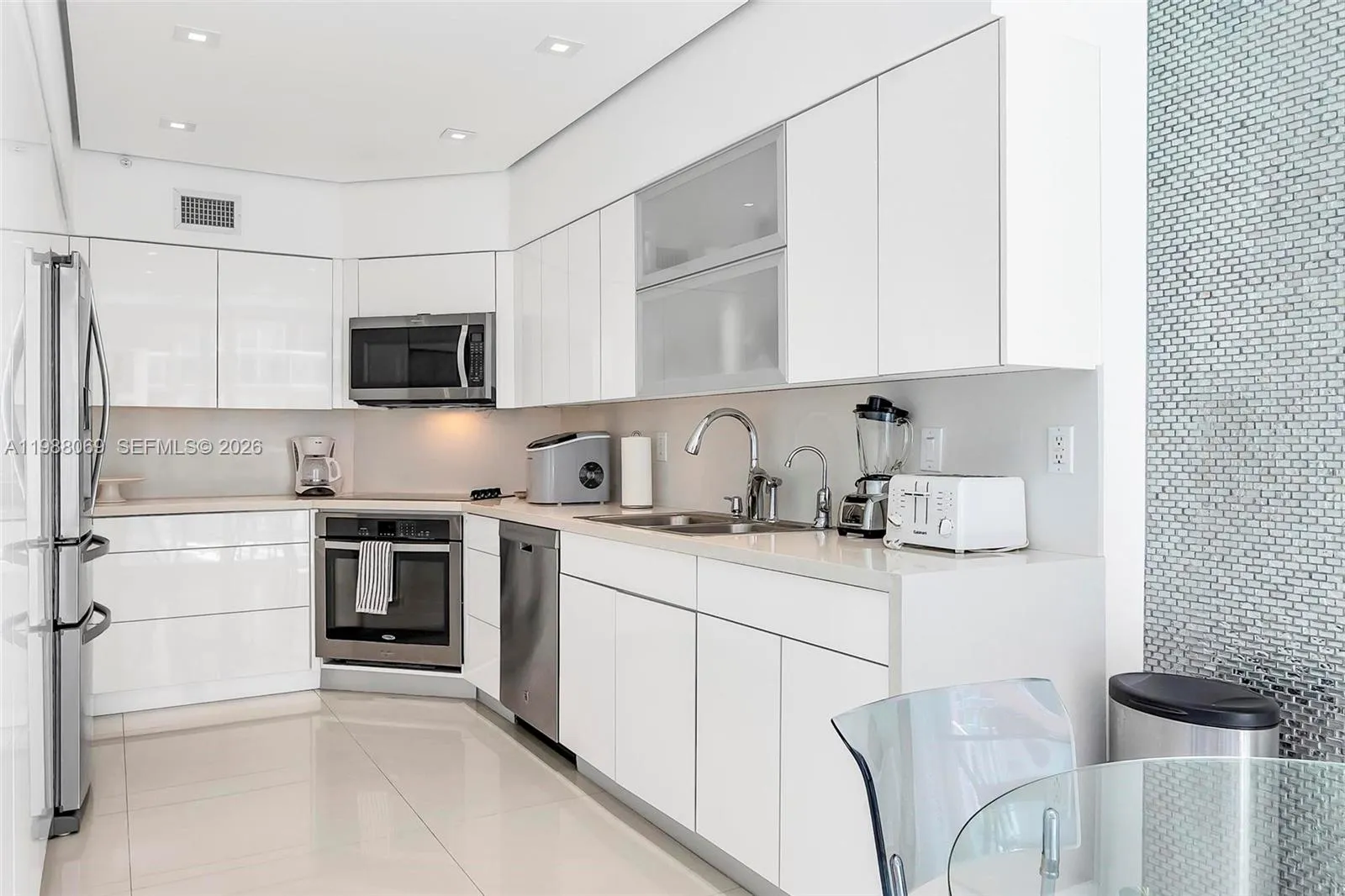 3370 Hidden Bay Dr 2210, Aventura, Florida 33180, Aventura, Florida 33180, 3 Bedrooms Bedrooms, ,2 BathroomsBathrooms,Residential,For Sale,3370 Hidden Bay Dr 2210, Aventura, Florida 33180,A11988069