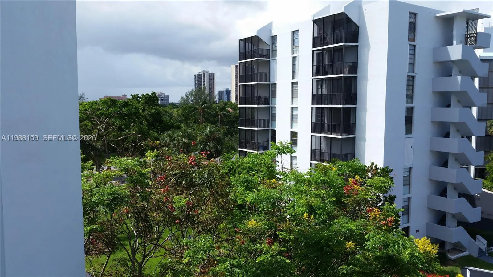 3475 N Country Club Dr 202, Aventura, Florida 3318, Aventura, Florida 33180, 2 Bedrooms Bedrooms, ,2 BathroomsBathrooms,Residential,For Sale,3475 N Country Club Dr 202, Aventura, Florida 3318,A11988159