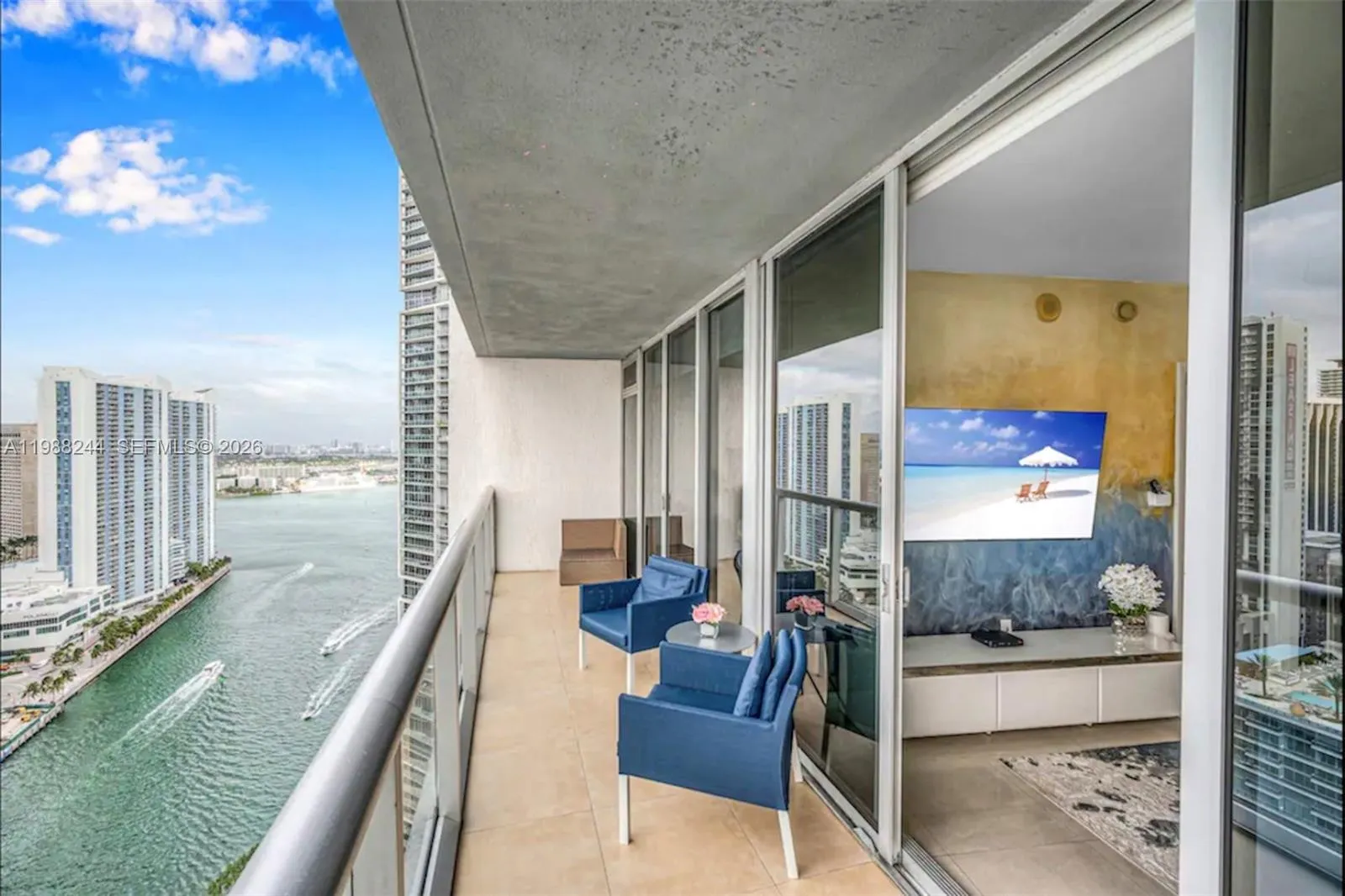 485 Brickell Ave 3203, Miami, Florida 33131, Miami, Florida 33131, 1 Bedroom Bedrooms, ,1 BathroomBathrooms,Residential,For Sale,485 Brickell Ave 3203, Miami, Florida 33131,A11988244