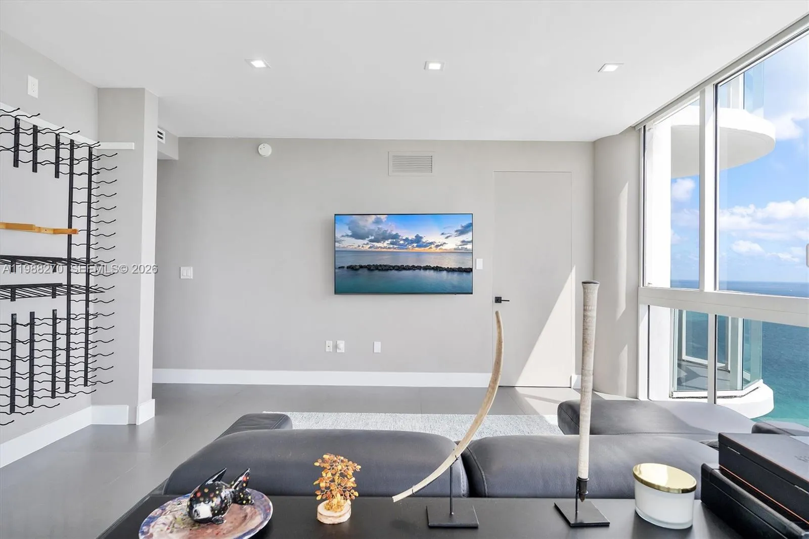 6365 Collins Ave 4307, Miami Beach, Florida 33141, Miami Beach, Florida 33141, 2 Bedrooms Bedrooms, ,2 BathroomsBathrooms,Residential,For Sale,6365 Collins Ave 4307, Miami Beach, Florida 33141,A11988270