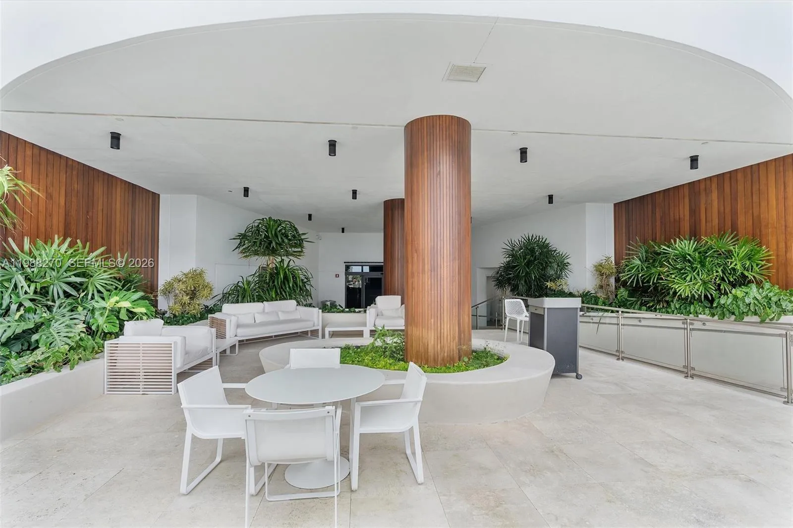 6365 Collins Ave 4307, Miami Beach, Florida 33141, Miami Beach, Florida 33141, 2 Bedrooms Bedrooms, ,2 BathroomsBathrooms,Residential,For Sale,6365 Collins Ave 4307, Miami Beach, Florida 33141,A11988270