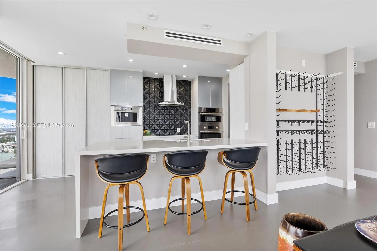 6365 Collins Ave 4307, Miami Beach, Florida 33141, Miami Beach, Florida 33141, 2 Bedrooms Bedrooms, ,2 BathroomsBathrooms,Residential,For Sale,6365 Collins Ave 4307, Miami Beach, Florida 33141,A11988270