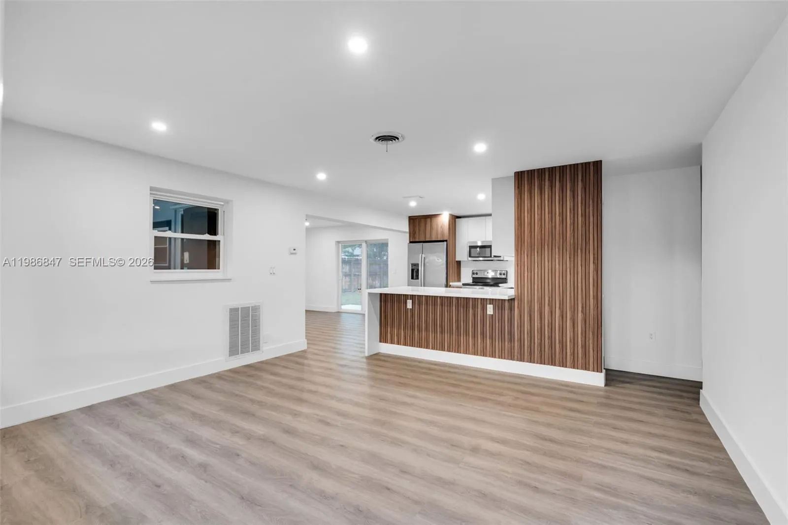 3180 Ne 10th Ter, Pompano Beach, Florida 33064, Pompano Beach, Florida 33064, 2 Bedrooms Bedrooms, ,1 BathroomBathrooms,Residential Lease,For Rent,3180 Ne 10th Ter, Pompano Beach, Florida 33064,A11986847