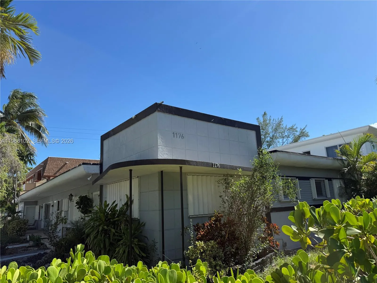 1176 Marseille Dr 2, Miami Beach, Florida 33141, Miami Beach, Florida 33141, 1 Bedroom Bedrooms, ,1 BathroomBathrooms,Residential Lease,For Rent,1176 Marseille Dr 2, Miami Beach, Florida 33141,A11988102