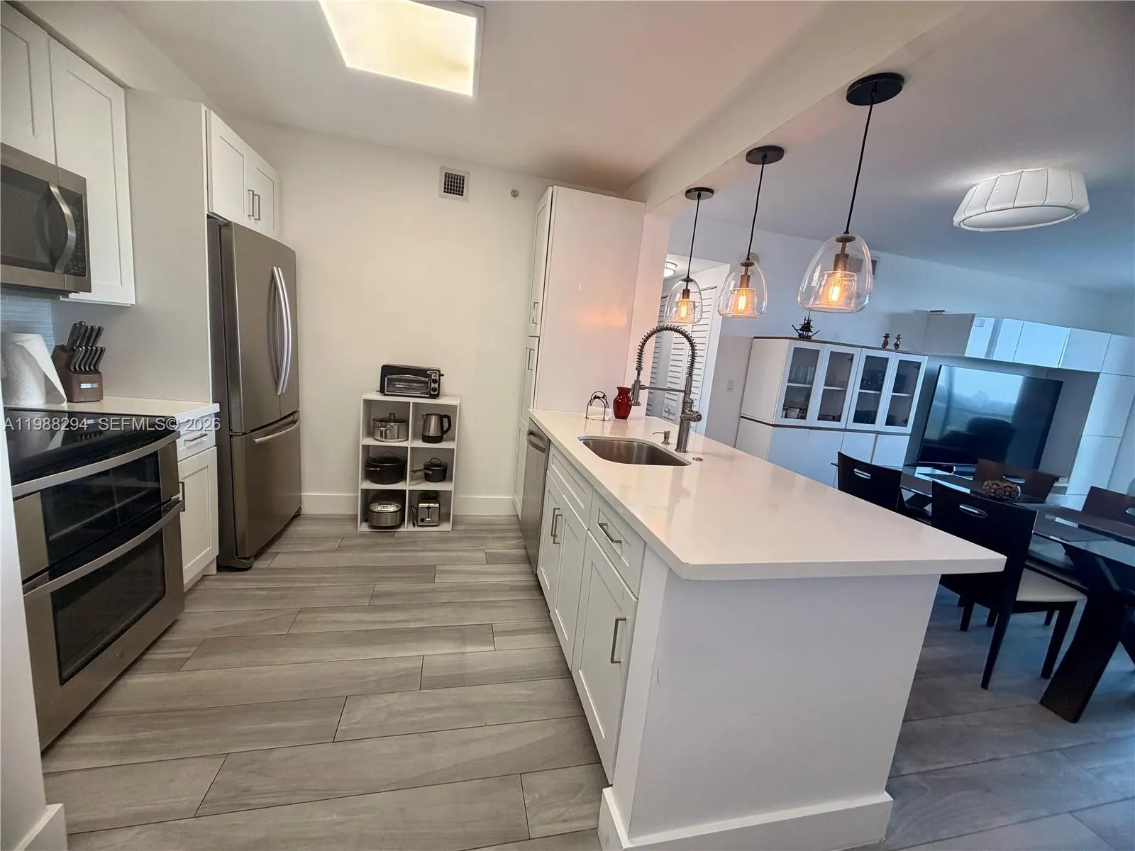 900 Sw 8th St 1509, Miami, Florida 33130, Miami, Florida 33130, 2 Bedrooms Bedrooms, ,2 BathroomsBathrooms,Residential Lease,For Rent,900 Sw 8th St 1509, Miami, Florida 33130,A11988294