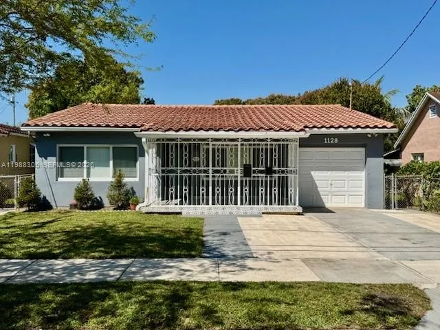 1128 Sw 21st Ave, Miami, Florida 33135, Miami, Florida 33135, 3 Bedrooms Bedrooms, ,3 BathroomsBathrooms,Residential Lease,For Rent,1128 Sw 21st Ave, Miami, Florida 33135,A11988305
