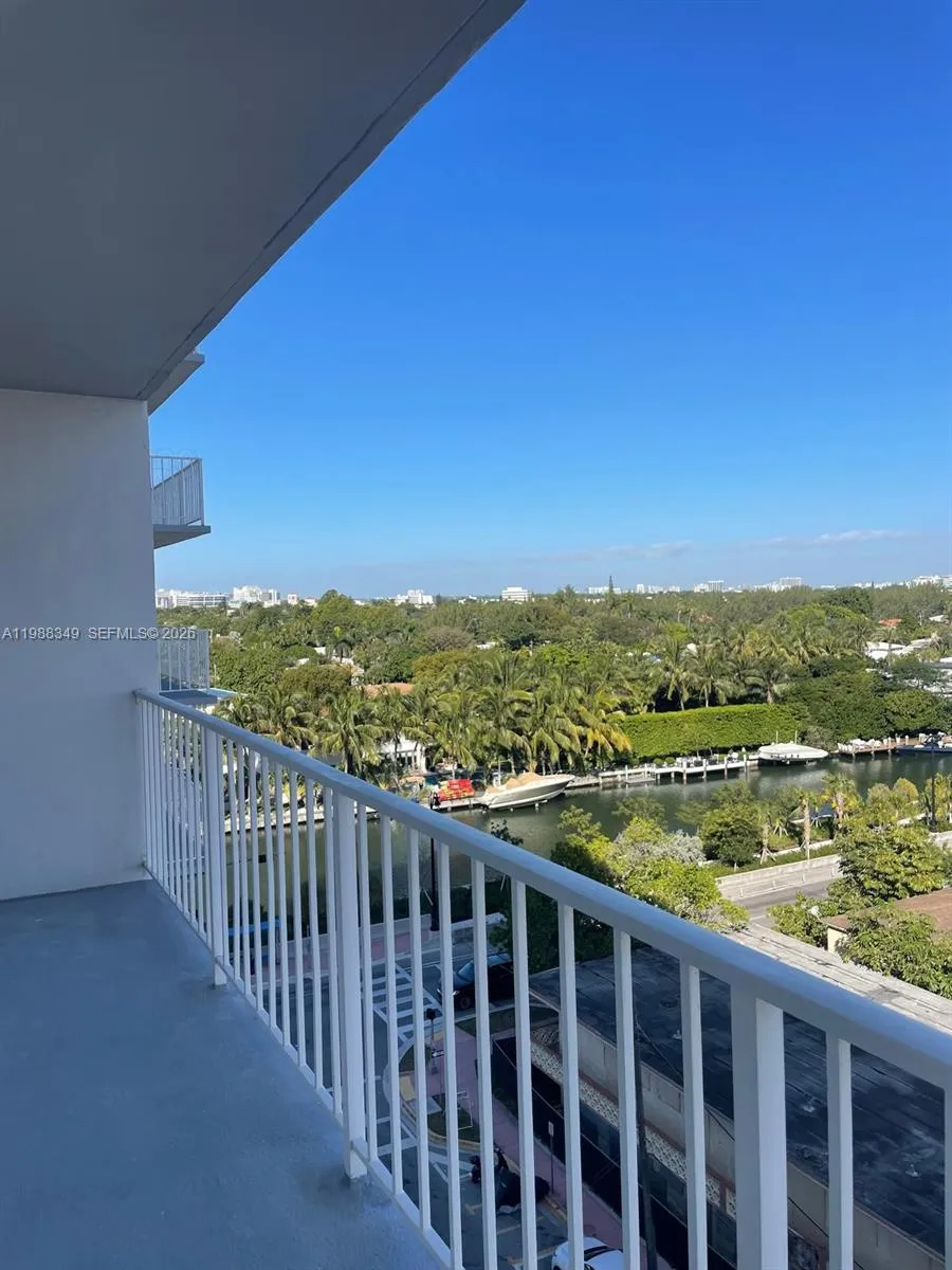 2829 Indian Creek Dr 806, Miami Beach, Florida 331, Miami Beach, Florida 33140, 1 Bedroom Bedrooms, ,1 BathroomBathrooms,Residential Lease,For Rent,2829 Indian Creek Dr 806, Miami Beach, Florida 331,A11988349