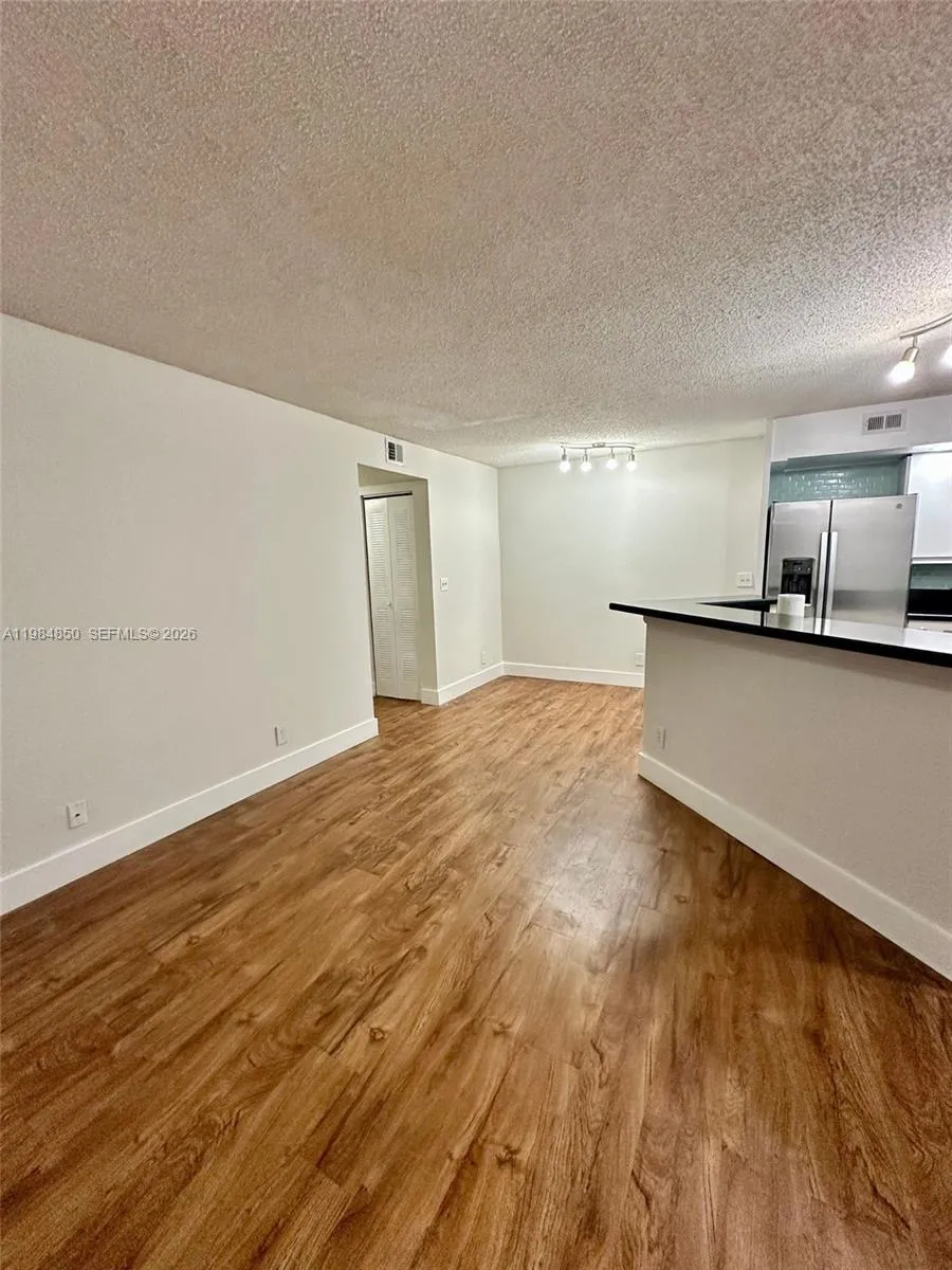 Sunrise, Florida 33325, 2 Bedrooms Bedrooms, ,2 BathroomsBathrooms,Residential Lease,For Rent,A11984850