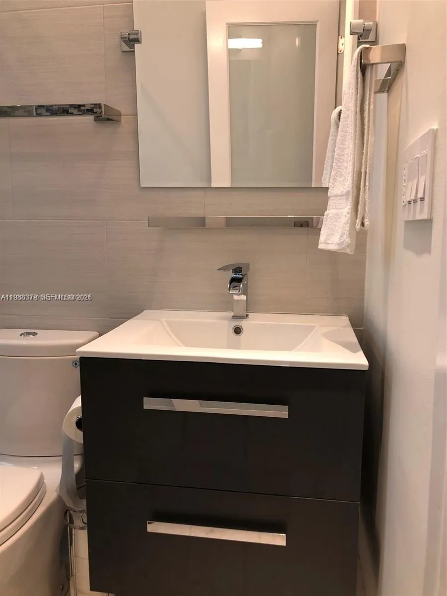 Miami Beach, Florida 33139, ,Residential Income,For Sale,A11988379