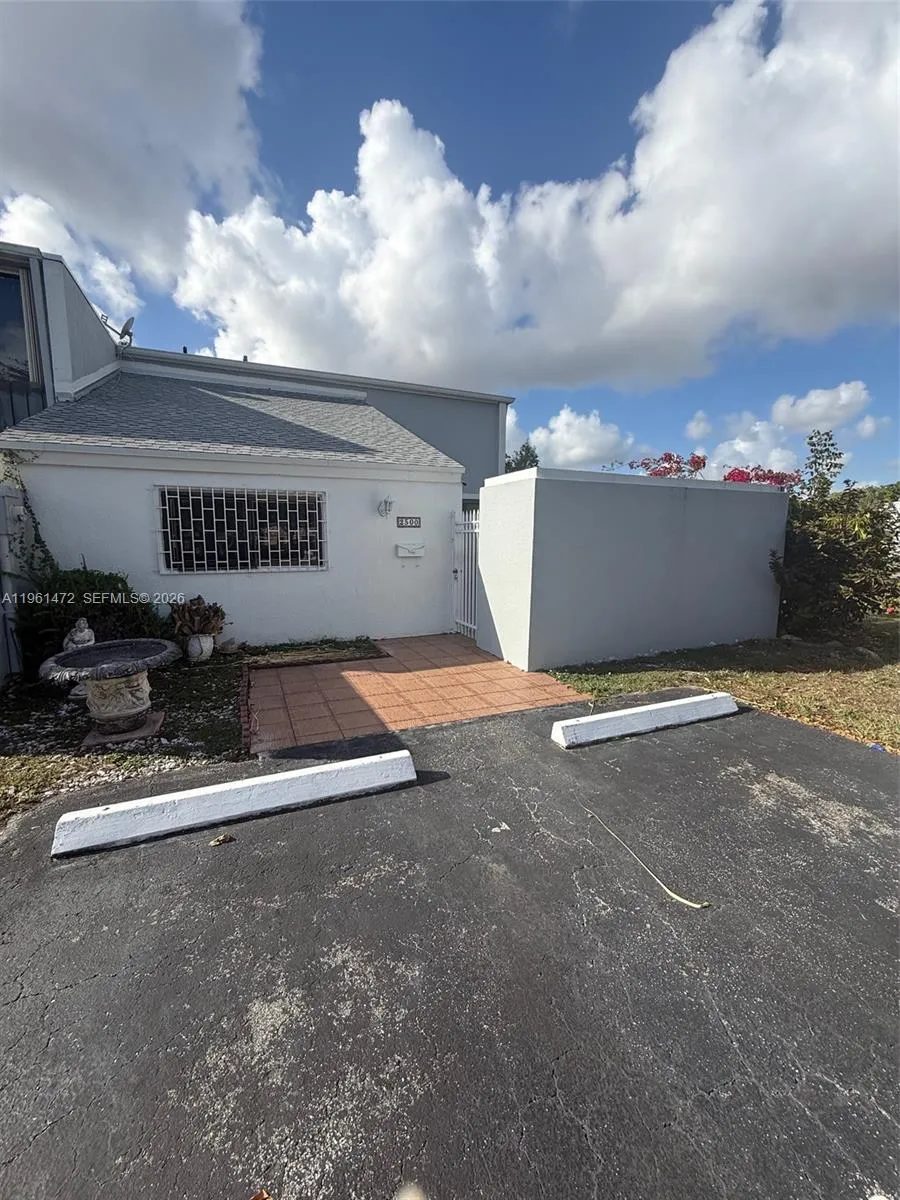 2500 Sw 122nd Ct, Miami, Florida 33175, Miami, Florida 33175, 3 Bedrooms Bedrooms, ,2 BathroomsBathrooms,Residential,For Sale,2500 Sw 122nd Ct, Miami, Florida 33175,A11961472