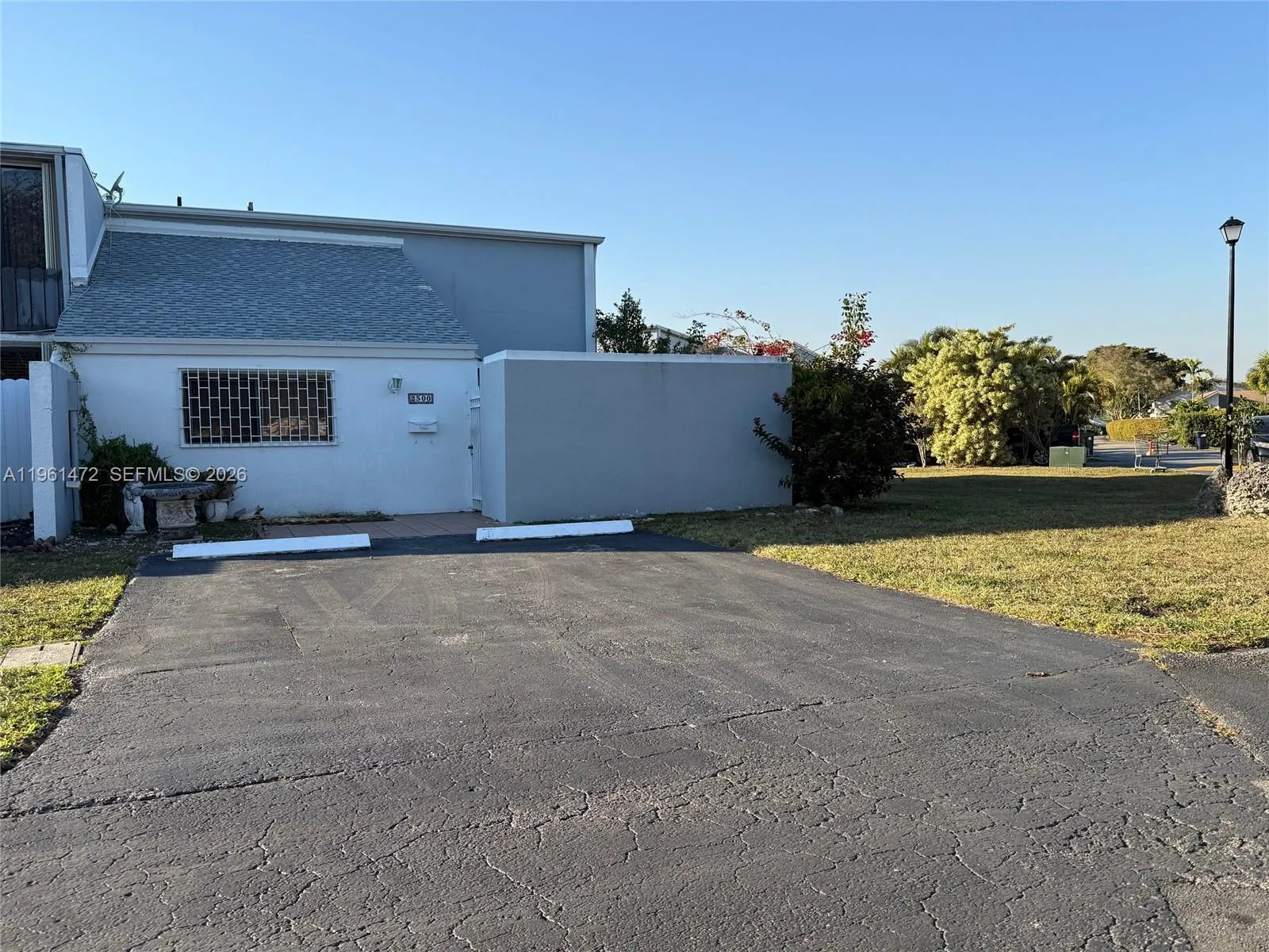 2500 Sw 122nd Ct, Miami, Florida 33175, Miami, Florida 33175, 3 Bedrooms Bedrooms, ,2 BathroomsBathrooms,Residential,For Sale,2500 Sw 122nd Ct, Miami, Florida 33175,A11961472