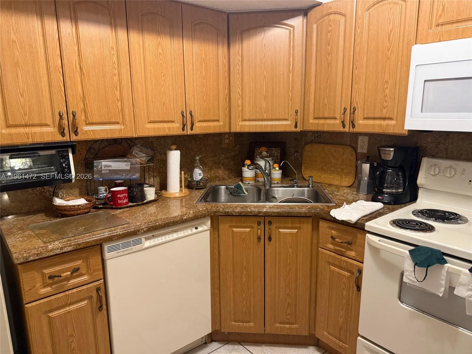 2500 Sw 122nd Ct, Miami, Florida 33175, Miami, Florida 33175, 3 Bedrooms Bedrooms, ,2 BathroomsBathrooms,Residential,For Sale,2500 Sw 122nd Ct, Miami, Florida 33175,A11961472