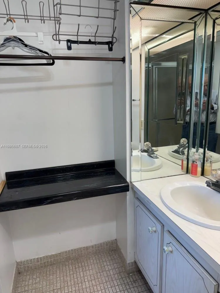 3675 N Country Club Dr 508, Aventura, Florida 3318, Aventura, Florida 33180, 2 Bedrooms Bedrooms, ,2 BathroomsBathrooms,Residential Lease,For Rent,3675 N Country Club Dr 508, Aventura, Florida 3318,A11985607