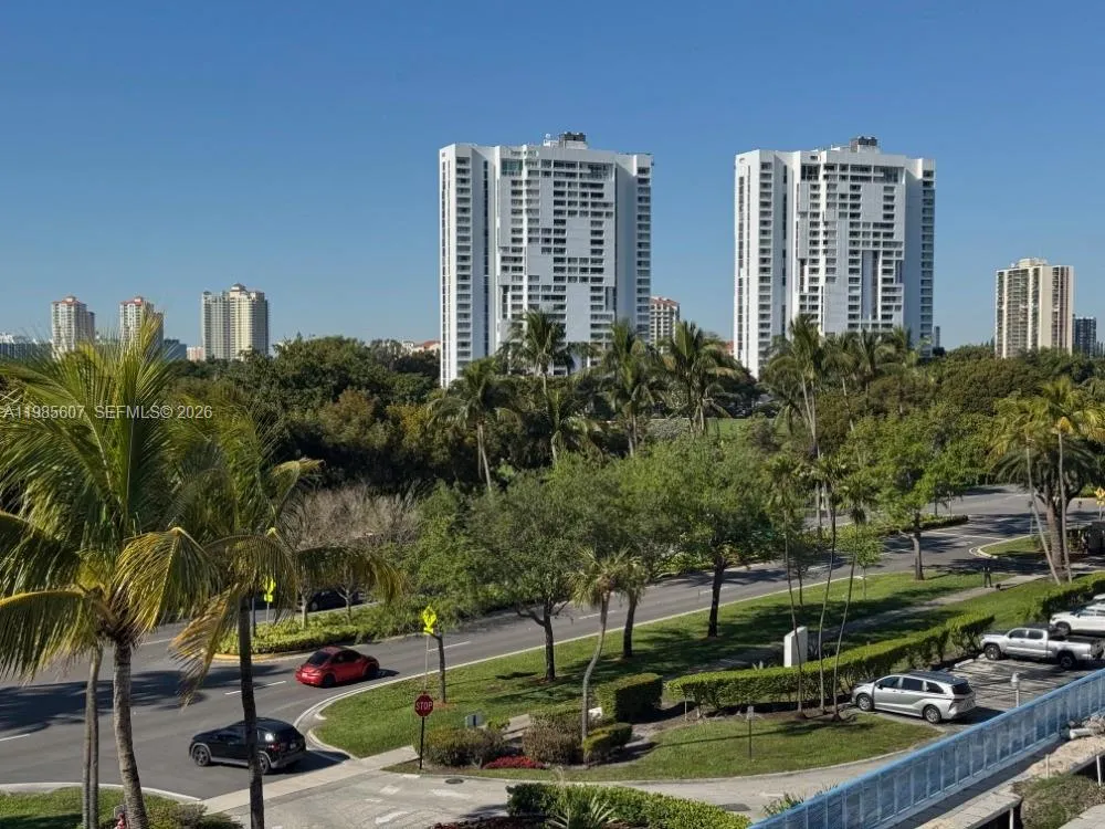 3675 N Country Club Dr 508, Aventura, Florida 3318, Aventura, Florida 33180, 2 Bedrooms Bedrooms, ,2 BathroomsBathrooms,Residential Lease,For Rent,3675 N Country Club Dr 508, Aventura, Florida 3318,A11985607