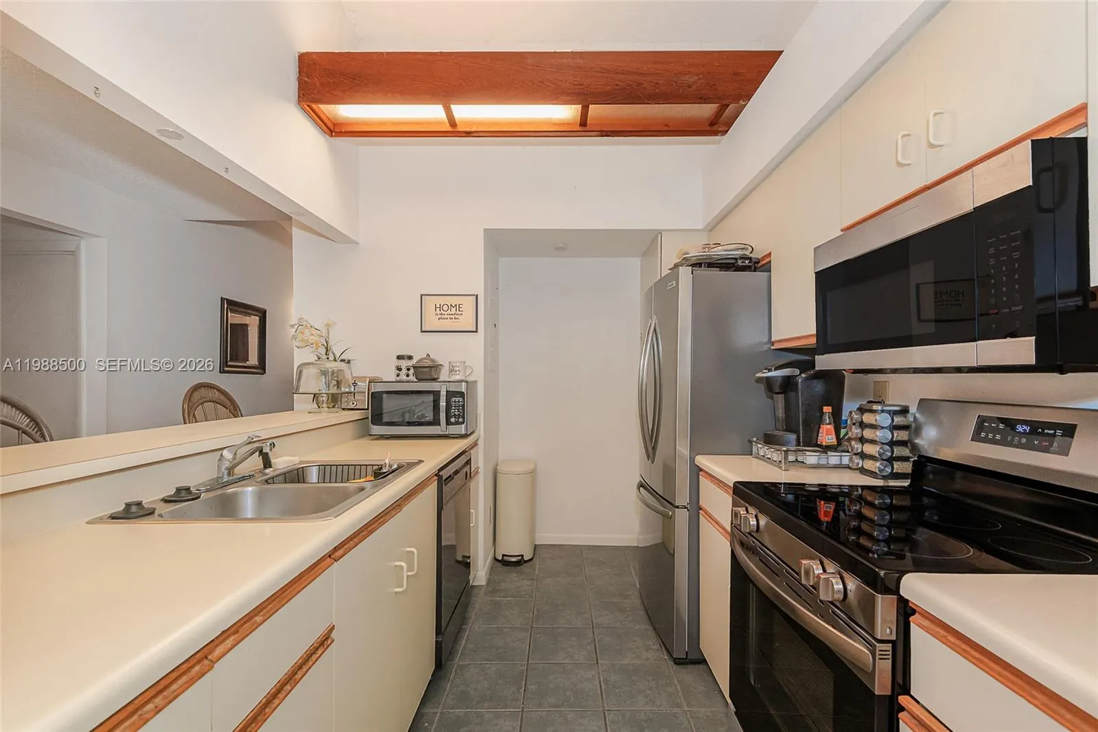 1172 Nw 122nd Ter, Pembroke Pines, Florida 33026, Pembroke Pines, Florida 33026, 3 Bedrooms Bedrooms, ,2 BathroomsBathrooms,Residential,For Sale,1172 Nw 122nd Ter, Pembroke Pines, Florida 33026,A11988500