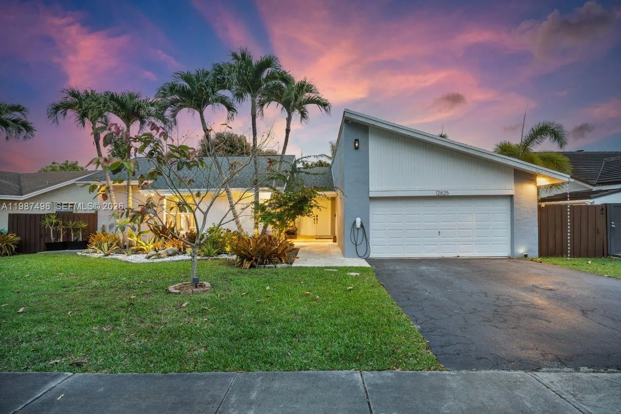 12825 Sw 116th St, Miami, Florida 33186, Miami, Florida 33186, 3 Bedrooms Bedrooms, ,2 BathroomsBathrooms,Residential,For Sale,12825 Sw 116th St, Miami, Florida 33186,A11987496