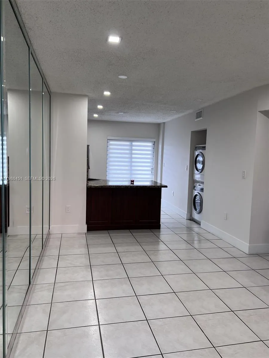 5480 W 21st Ct 404, Hialeah, Florida 33016, Hialeah, Florida 33016, 2 Bedrooms Bedrooms, ,2 BathroomsBathrooms,Residential,For Sale,5480 W 21st Ct 404, Hialeah, Florida 33016,A11988451