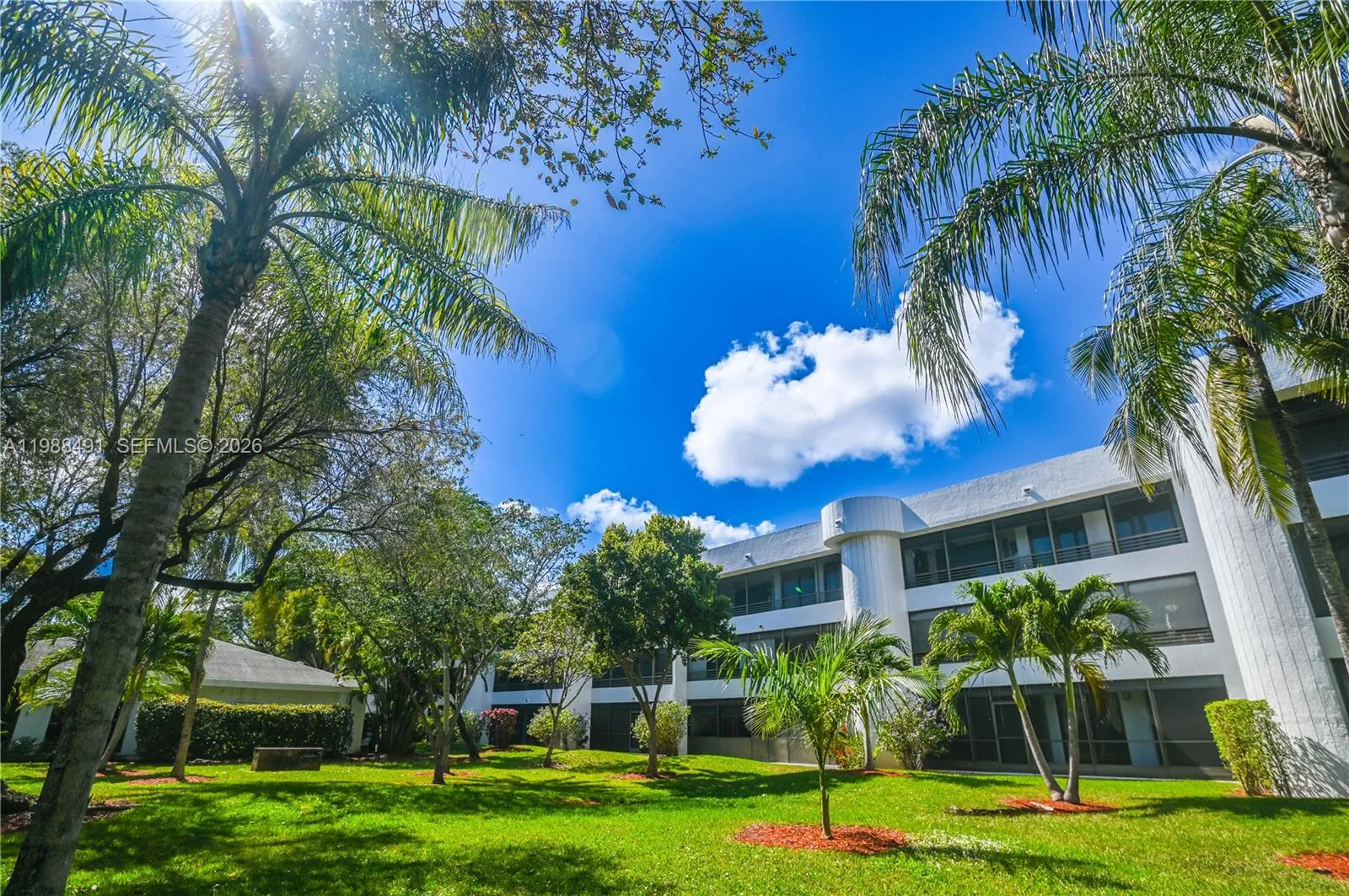 1490 Sheridan St 12a, Hollywood, Florida 33020, Hollywood, Florida 33020, 2 Bedrooms Bedrooms, ,2 BathroomsBathrooms,Residential,For Sale,1490 Sheridan St 12a, Hollywood, Florida 33020,A11988491