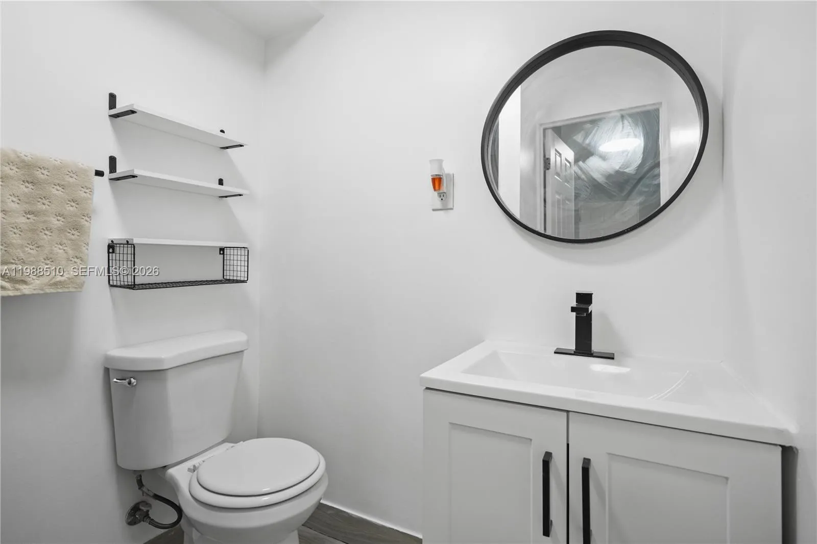 1803 Sw 43rd Way, Fort Lauderdale, Florida 33317, Fort Lauderdale, Florida 33317, 2 Bedrooms Bedrooms, ,1 BathroomBathrooms,Residential,For Sale,1803 Sw 43rd Way, Fort Lauderdale, Florida 33317,A11988510