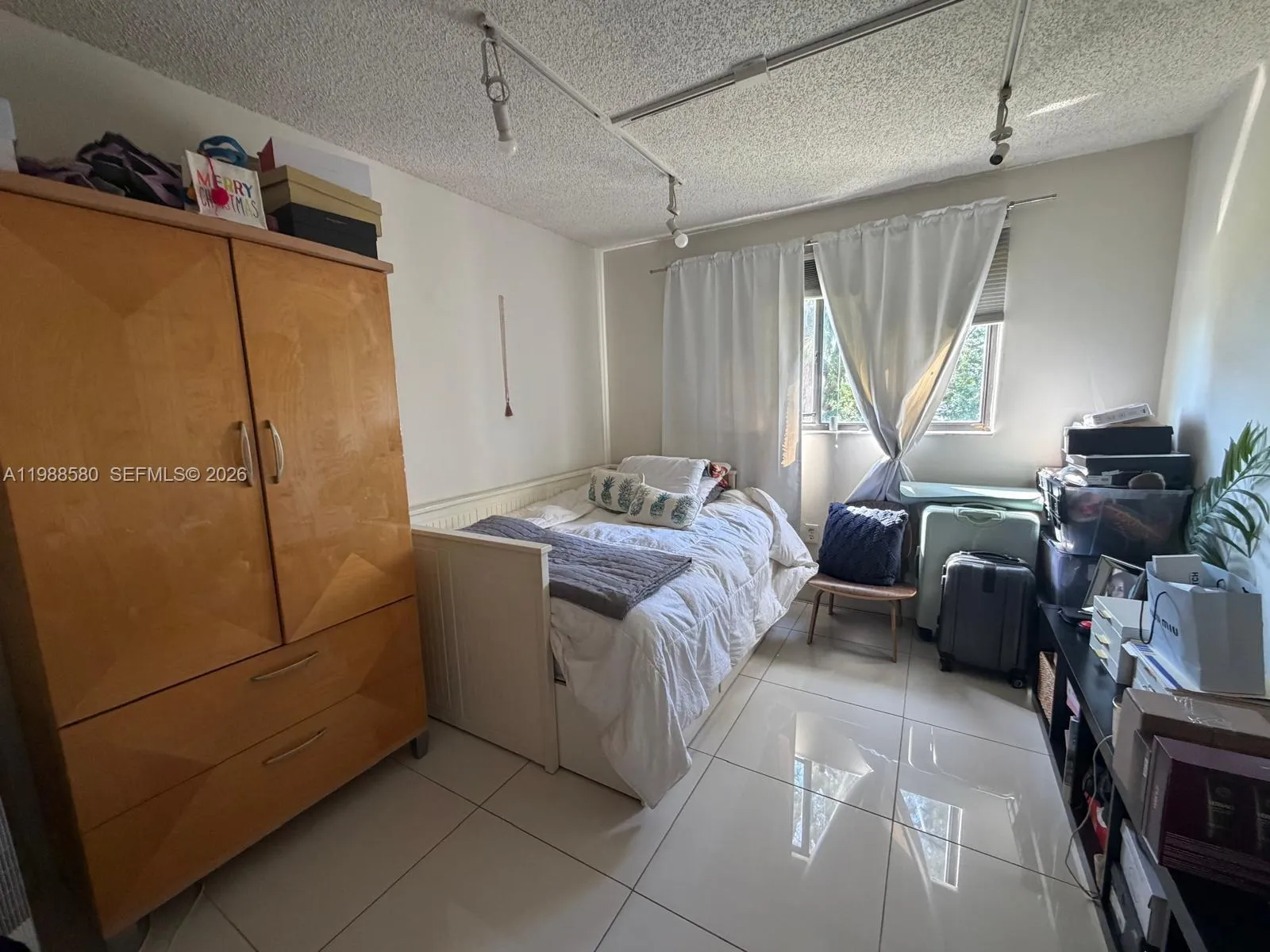 468 Ne 206th Ln 102, Miami, Florida 33179, Miami, Florida 33179, 3 Bedrooms Bedrooms, ,2 BathroomsBathrooms,Residential Lease,For Rent,468 Ne 206th Ln 102, Miami, Florida 33179,A11988580