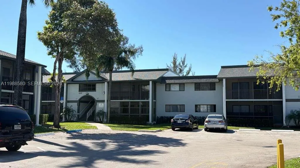 468 Ne 206th Ln 102, Miami, Florida 33179, Miami, Florida 33179, 3 Bedrooms Bedrooms, ,2 BathroomsBathrooms,Residential Lease,For Rent,468 Ne 206th Ln 102, Miami, Florida 33179,A11988580