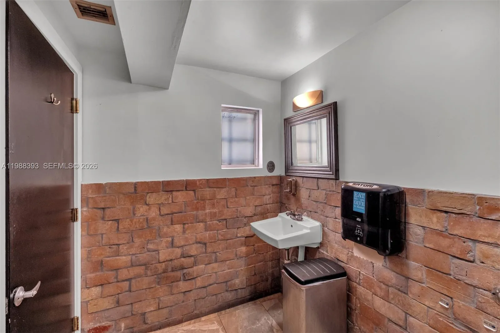 646 Ne 79th St, Miami, Florida 33138, Miami, Florida 33138, ,Commercial Sale,For Sale,646 Ne 79th St, Miami, Florida 33138,A11988393