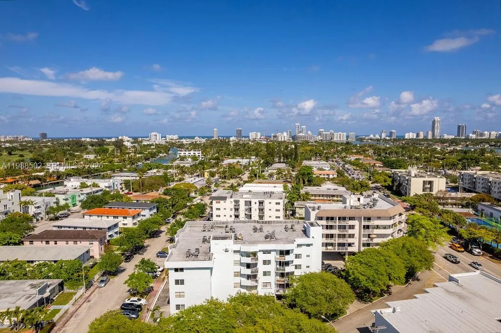 1990 Marseille Dr 402, Miami Beach, Florida 33141, Miami Beach, Florida 33141, 2 Bedrooms Bedrooms, ,2 BathroomsBathrooms,Residential,For Sale,1990 Marseille Dr 402, Miami Beach, Florida 33141,A11988502