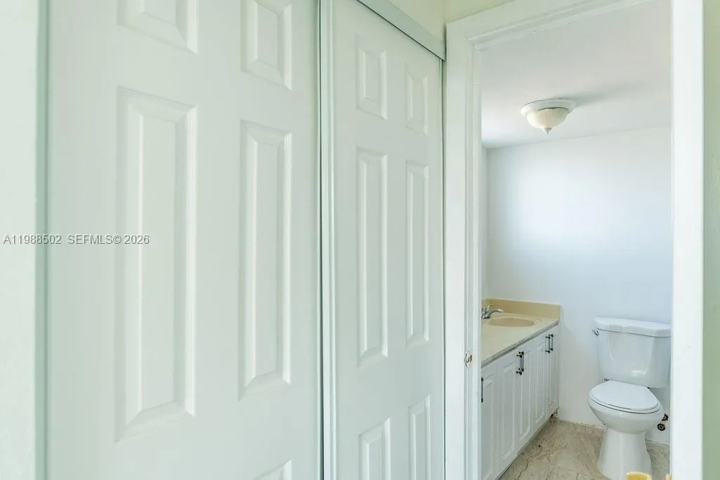 1990 Marseille Dr 402, Miami Beach, Florida 33141, Miami Beach, Florida 33141, 2 Bedrooms Bedrooms, ,2 BathroomsBathrooms,Residential,For Sale,1990 Marseille Dr 402, Miami Beach, Florida 33141,A11988502