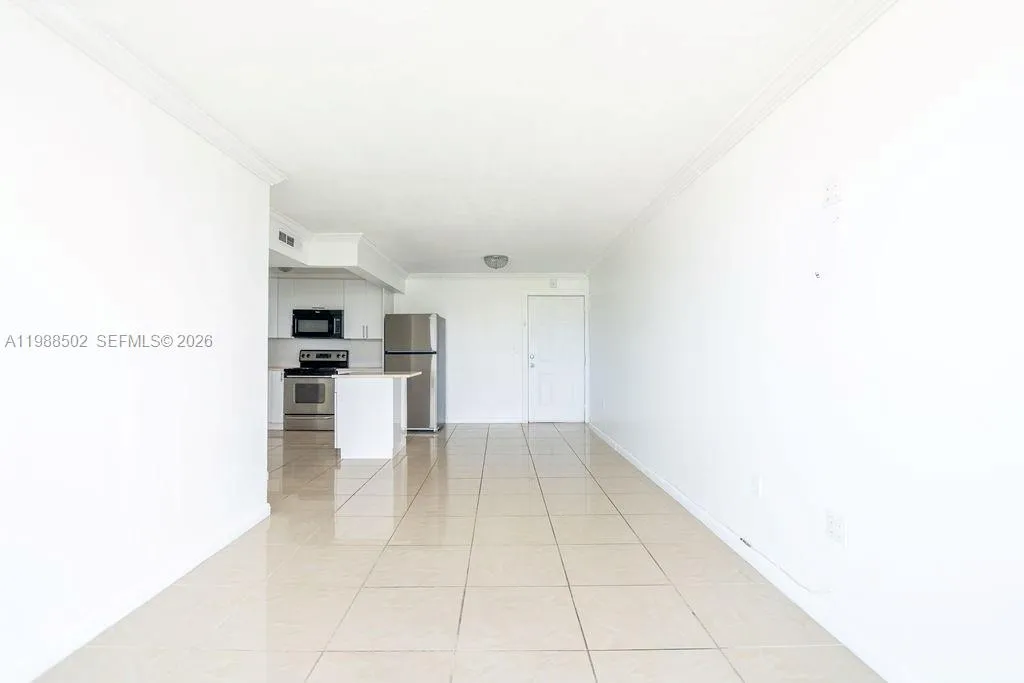1990 Marseille Dr 402, Miami Beach, Florida 33141, Miami Beach, Florida 33141, 2 Bedrooms Bedrooms, ,2 BathroomsBathrooms,Residential,For Sale,1990 Marseille Dr 402, Miami Beach, Florida 33141,A11988502