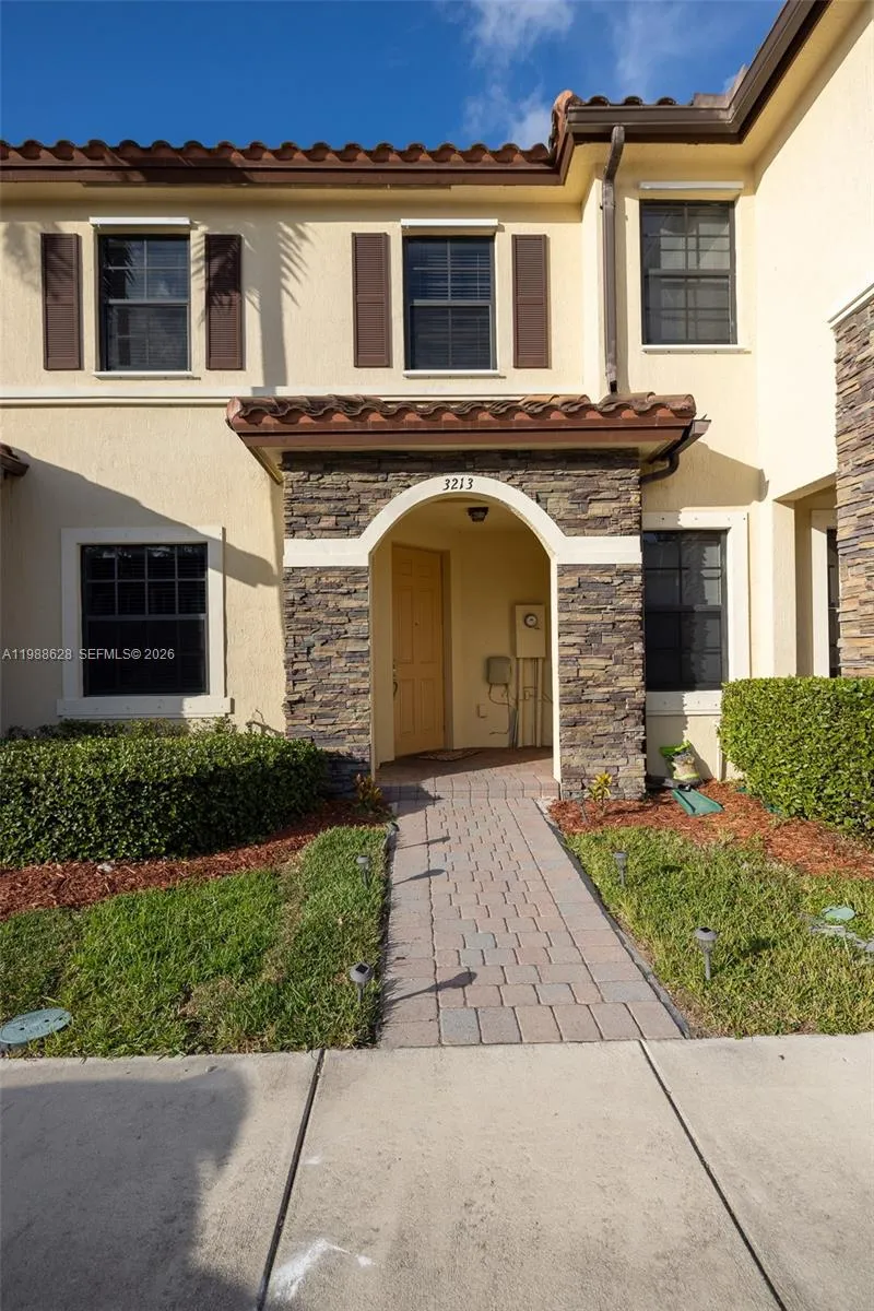 3213 Se 6th St, Homestead, Florida 33033, Homestead, Florida 33033, 3 Bedrooms Bedrooms, ,2 BathroomsBathrooms,Residential Lease,For Rent,3213 Se 6th St, Homestead, Florida 33033,A11988628