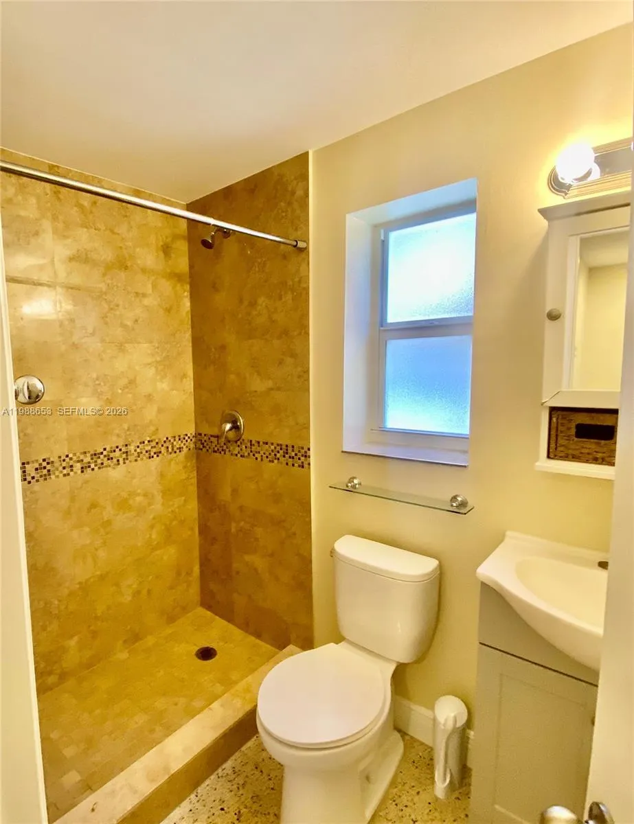 930 Sw 7th Ave 1, Miami, Florida 33130, Miami, Florida 33130, 1 Bedroom Bedrooms, ,1 BathroomBathrooms,Residential Lease,For Rent,930 Sw 7th Ave 1, Miami, Florida 33130,A11988653