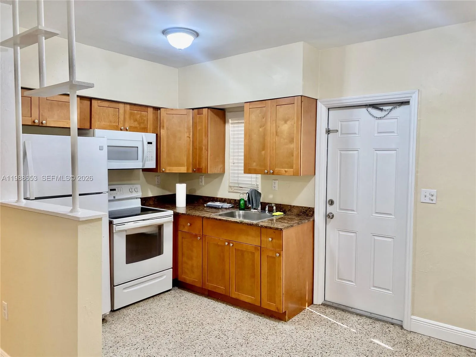 930 Sw 7th Ave 1, Miami, Florida 33130, Miami, Florida 33130, 1 Bedroom Bedrooms, ,1 BathroomBathrooms,Residential Lease,For Rent,930 Sw 7th Ave 1, Miami, Florida 33130,A11988653